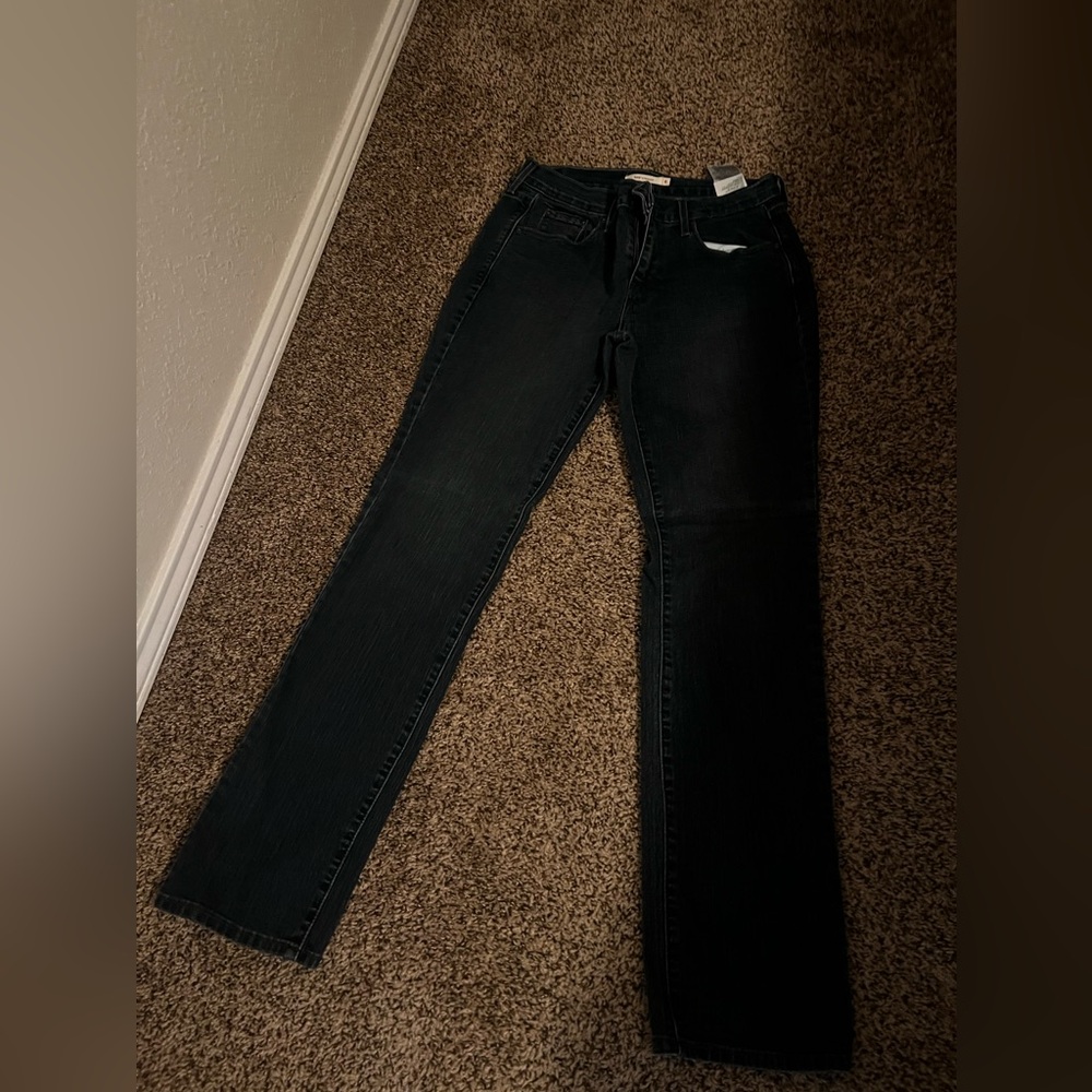 New Levi’s 505 Straight leg ladies jeans size 6